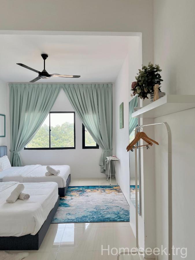 Homeseek, Spacious And Cozy In *